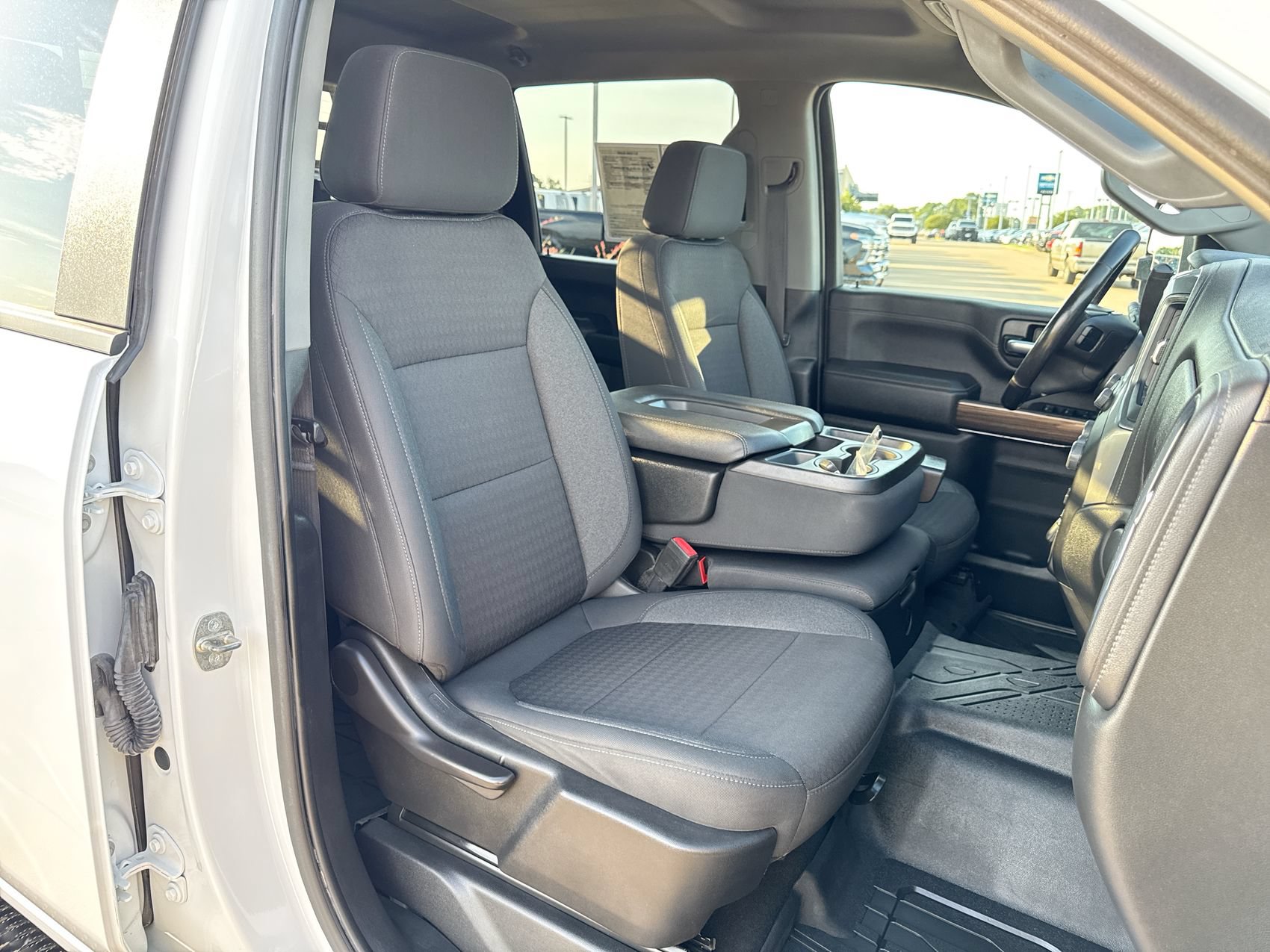 Used 2022 Chevrolet Silverado 3500 LT w/ Convenience Package AWD/4WD image 22
