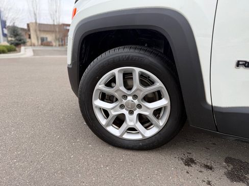 Used 2015 Jeep Renegade Latitude w/ Popular Equipment Group image 56