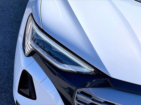 Used 2024 Audi Q8 e-tron Premium Plus image 12