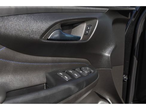 Used 2024 Buick Envista Sport Touring w/ Convenience I Package image 18