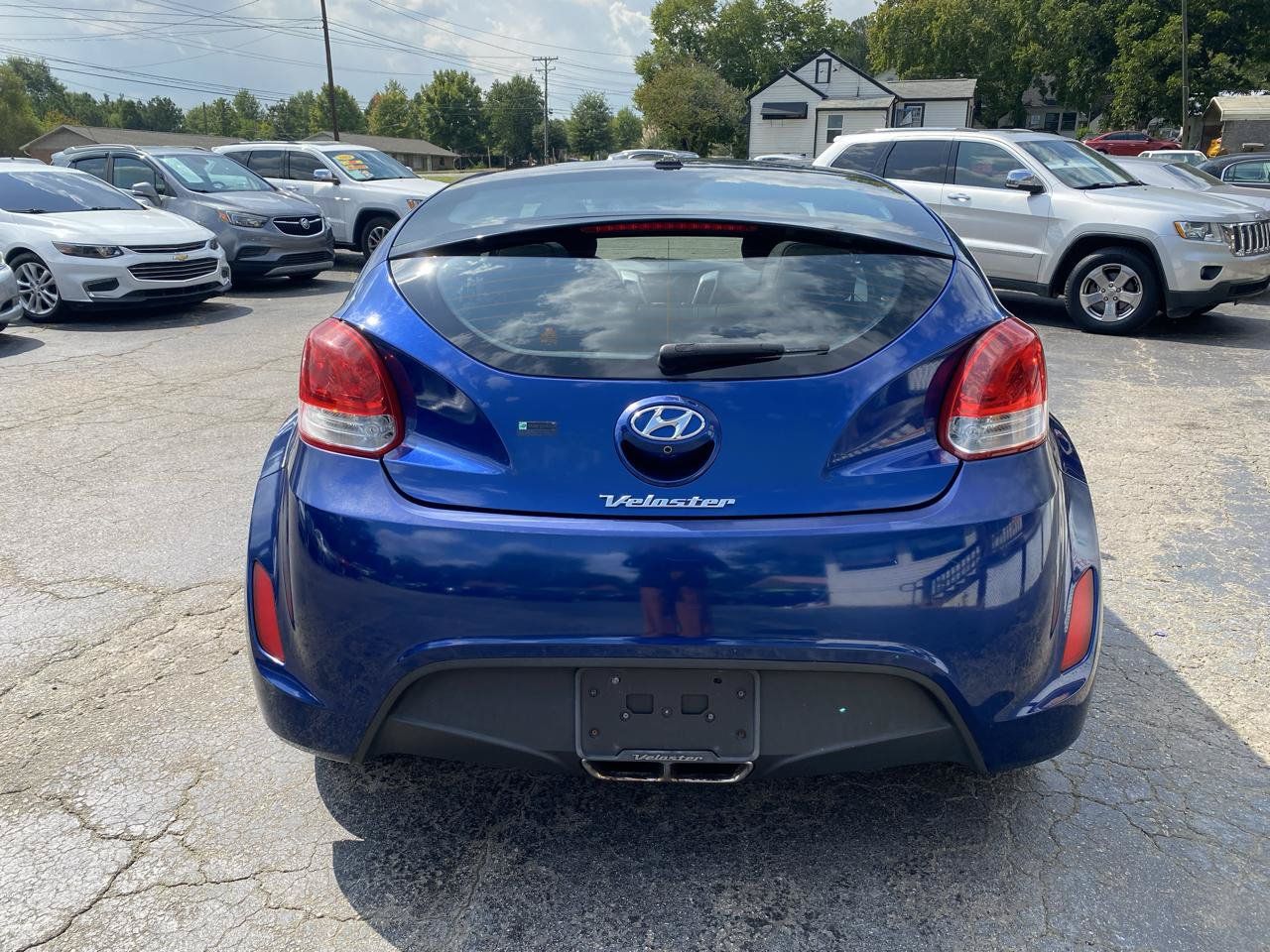 Used 2016 Hyundai Veloster FWD image 6