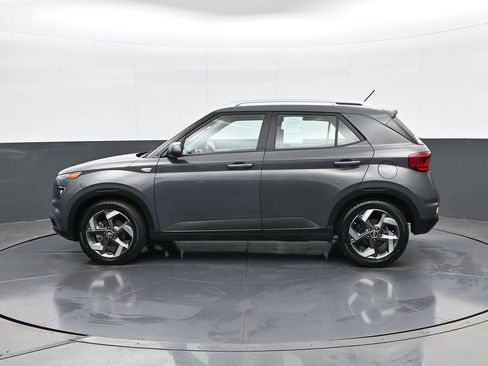 Certified 2024 Hyundai Venue SEL FWD image 9