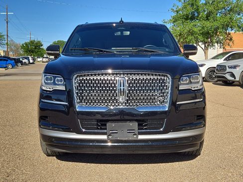 Used 2023 Lincoln Navigator Reserve image 10