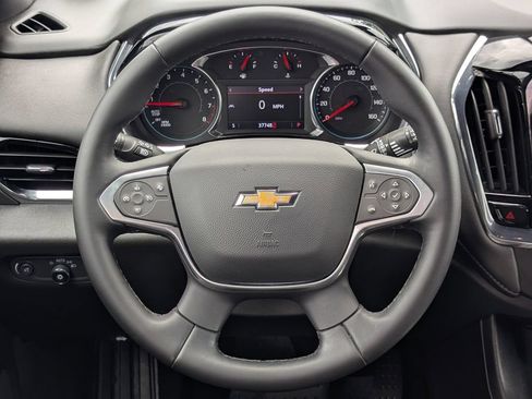 Used 2023 Chevrolet Traverse LT FWD image 21