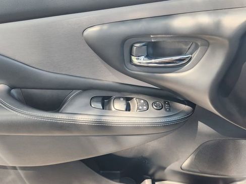 Used 2020 Nissan Murano SV w/ Cargo Package image 16