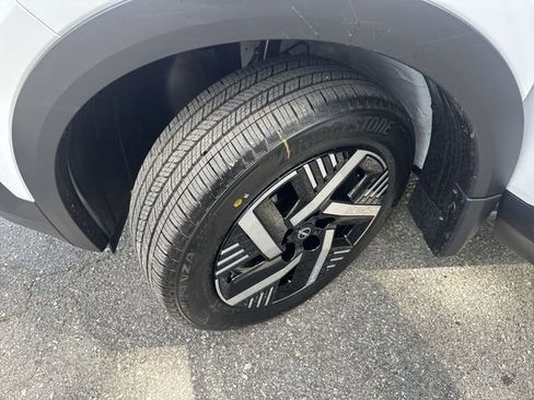 New 2026 Nissan Kicks SV FWD image 31
