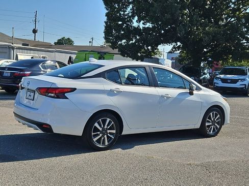 Used 2025 Nissan Versa SV FWD image 7