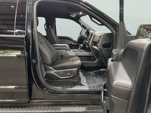 Used 2018 Ford F150 XLT w/ Equipment Group 302A Luxury AWD/4WD image 26