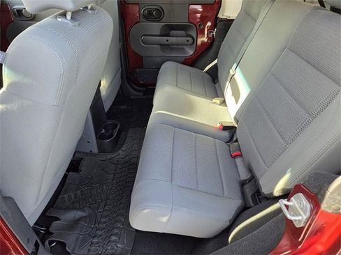 Used 2007 Jeep Wrangler Unlimited Rubicon w/ PWR Convenience Group image 9