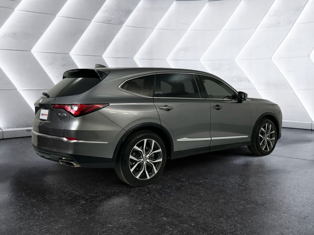 Used 2023 Acura MDX w/ Technology Package FWD image 4