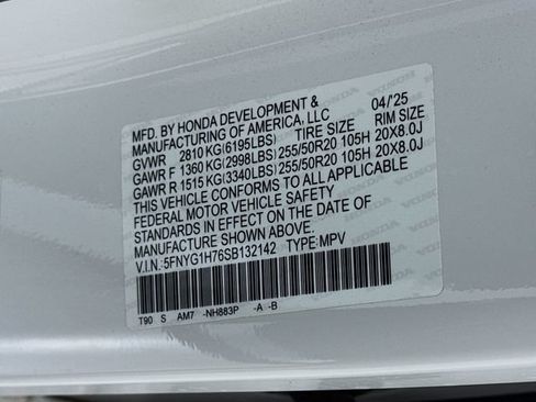 Used 2025 Honda Pilot Touring image 34