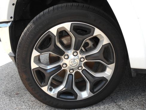 Used 2022 RAM 1500 Limited AWD/4WD image 11
