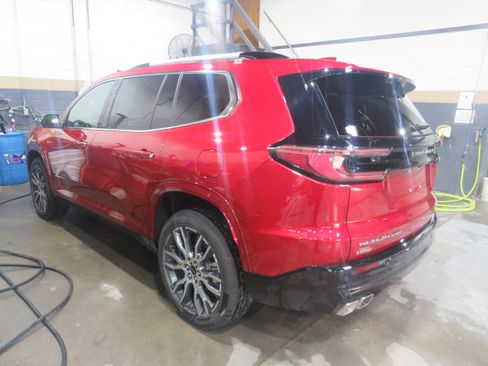 Used 2026 GMC Acadia Denali Ultimate AWD/4WD image 4