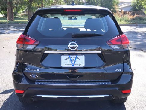 Used 2018 Nissan Rogue S AWD/4WD image 6