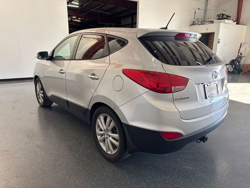 Used 2012 Hyundai Tucson Limited w/ Premium Pkg image 6