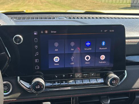 Used 2023 Chevrolet Colorado Z71 w/ Z71 Convenience Package 2 image 14