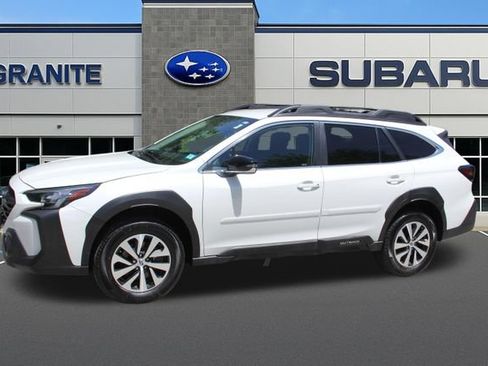 Used 2023 Subaru Outback Premium AWD/4WD image 6
