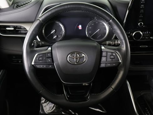 Used 2020 Toyota Highlander Limited image 40