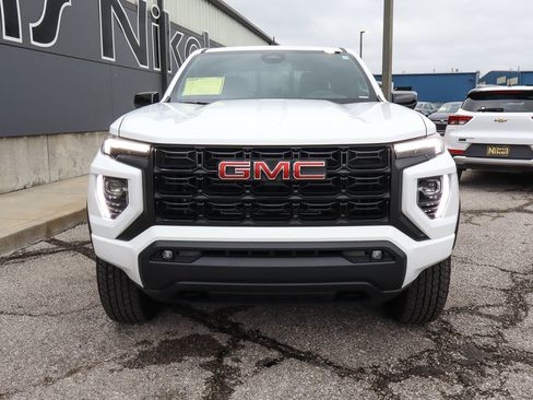 Used 2024 GMC Canyon Elevation w/ Convenience Package AWD/4WD image 2