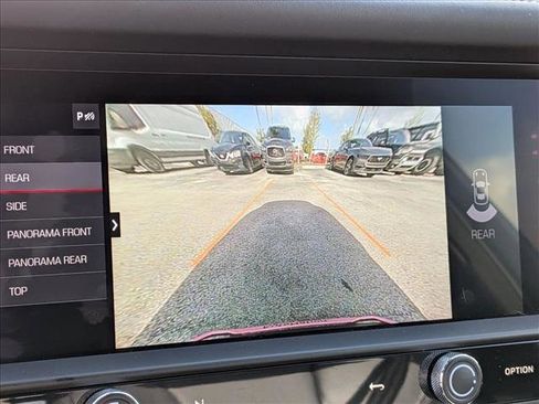 Used 2023 Porsche Macan Turbo image 12