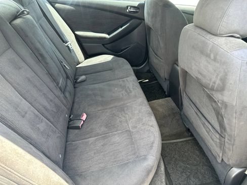 Used 2010 Nissan Altima 2.5 S FWD image 13