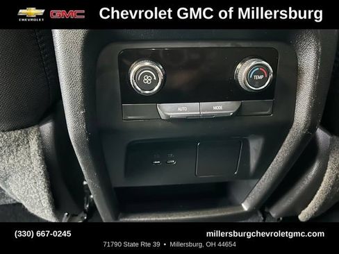 Used 2025 Chevrolet Traverse LT FWD image 30