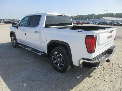 New 2026 GMC Sierra 1500 SLT w/ SLT Premium Package AWD/4WD image 10