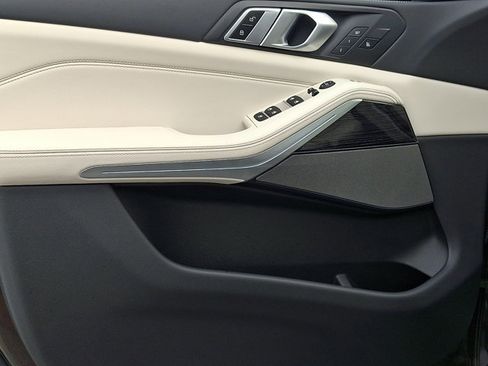 Certified 2024 BMW X5 xDrive40i w/ M Sport Package image 12