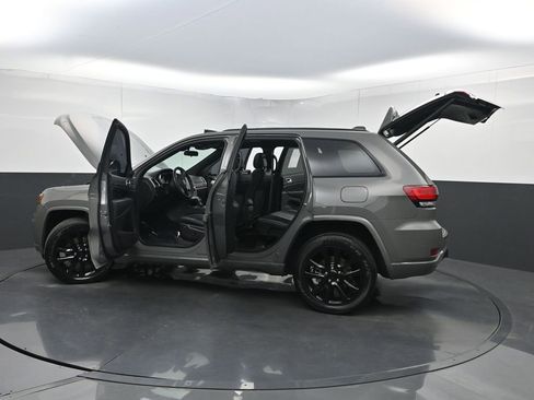 Used 2021 Jeep Grand Cherokee Laredo X RWD image 35