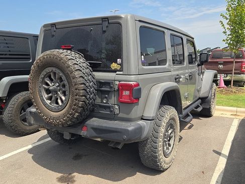 Used 2022 Jeep Wrangler Unlimited Rubicon AWD/4WD image 3
