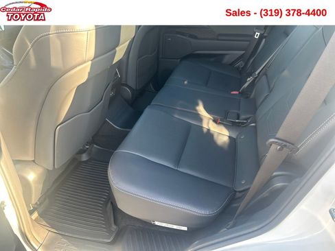 Used 2025 Lexus GX 550 w/ Cold Area Package image 24