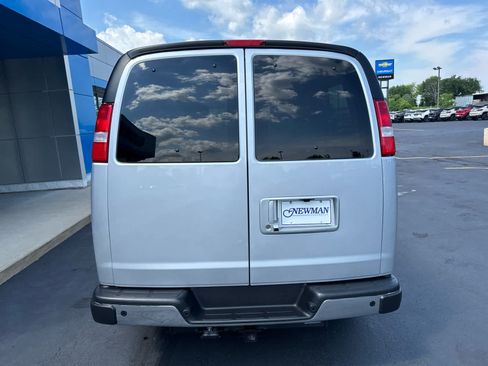 Used 2024 Chevrolet Express 2500 RWD image 10