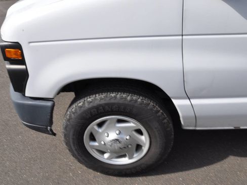 Used 2013 Ford E-250 and Econoline 250 image 27