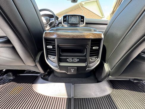 Used 2019 RAM 1500 Laramie image 31