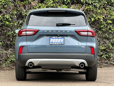 New 2025 Ford Escape SE image 5