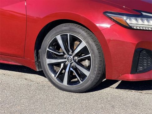 Used 2023 Nissan Maxima SL image 9