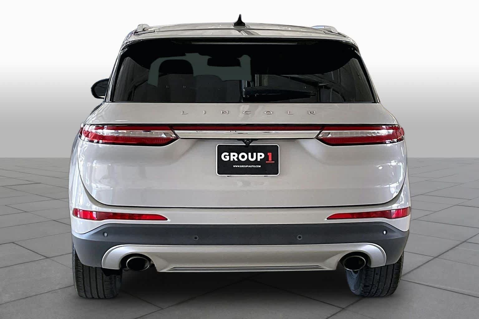 Used 2022 Lincoln Corsair FWD w/ Equipment Group 101A image 4