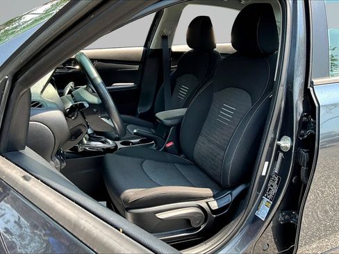 Used 2019 Kia Forte S FWD image 18