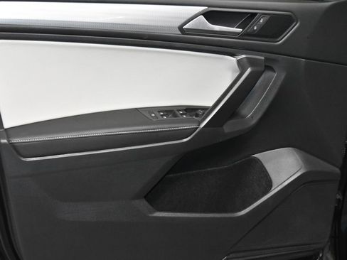 Used 2024 Volkswagen Tiguan S image 4