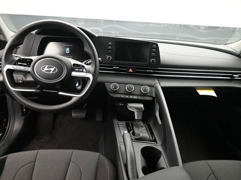 New 2026 Hyundai Elantra SE image 10