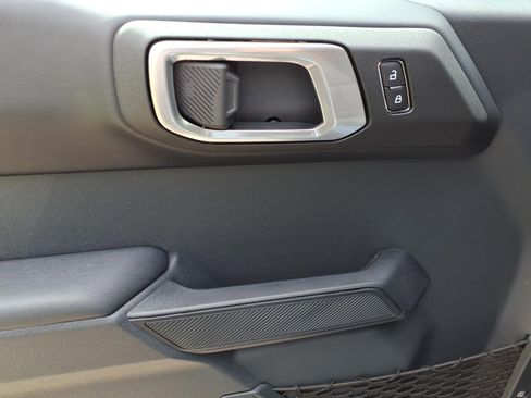 New 2025 Ford Bronco Outer Banks w/ Sasquatch Package AWD/4WD image 13