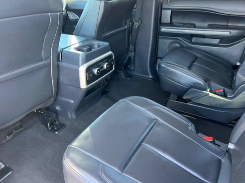 Certified 2024 Ford Expedition XLT AWD/4WD image 14