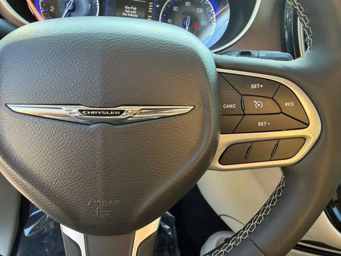 Certified 2023 Chrysler Voyager LX FWD image 19