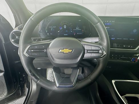 Used 2025 Chevrolet Equinox LT FWD image 15