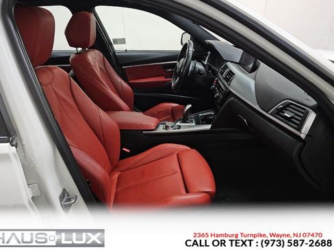 Used 2018 BMW 340i xDrive Sedan w/ Premium Package Essential AWD/4WD image 6
