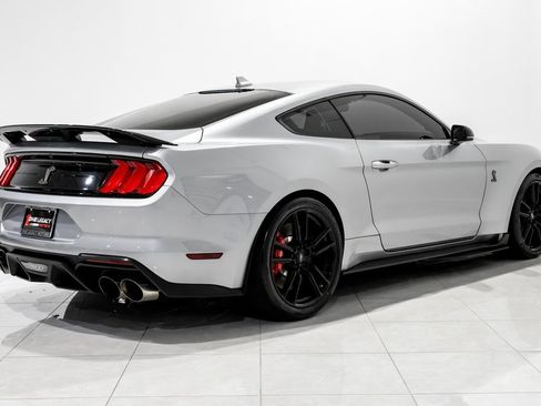 Used 2021 Ford Mustang Shelby GT500 w/ Technology Package image 4
