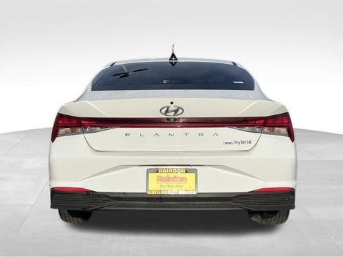 Used 2021 Hyundai Elantra Blue image 7