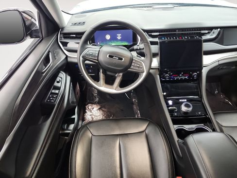 Used 2023 Jeep Grand Cherokee 4WD 4xe image 10