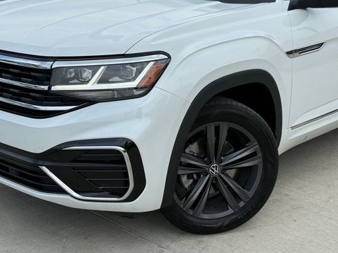 Used 2022 Volkswagen Atlas Cross Sport SEL R-Line AWD/4WD image 3