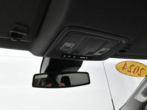 Used 2024 Chevrolet Silverado 2500 Custom w/ Custom Value Package image 25